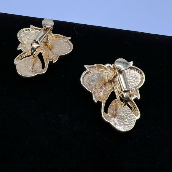 Vintage JS Signed Goldtone Faux Pearl Earrings - Picture 3 of 3